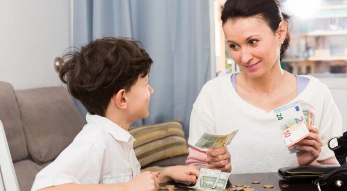 How Much Money Can You Gift to a Family Member Tax-free UK
